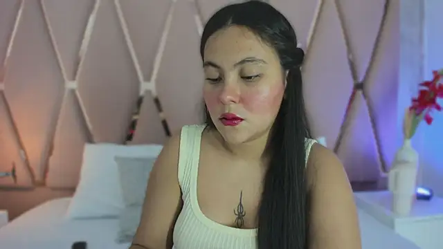 Snapshot of Emily_Black1 chatting on 31, 7, 2026 Emily Black1 online show from 31, 7, 2026