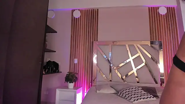 sweetviolet   online show from 10, 1, 2026