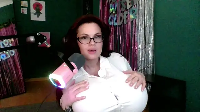 Della Ideal online show from 4, 3, 2025