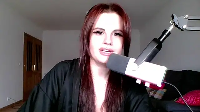 Della Ideal online show from 20, 3, 2025