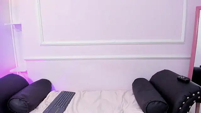 Snapshot of DaphneGlas chatting on 14, 3, 2025 DaphneGlas online show from 14, 3, 2025