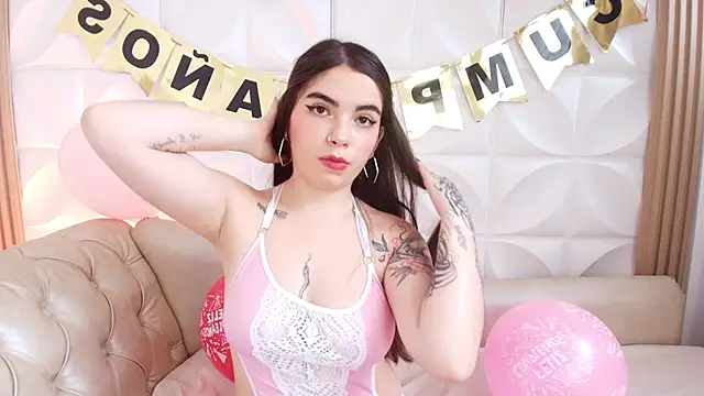 Snapshot of DaphneGlas chatting on 15, 9, 2025 DaphneGlas online show from 15, 9, 2025