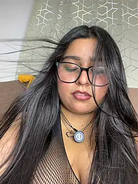 virginbrunette99 online show from 17, 6, 2026