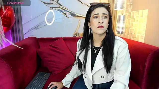 Bella williamss  online show from 4, 11, 2025