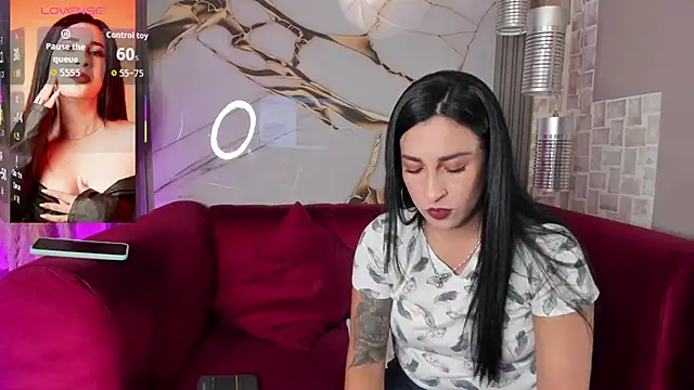 Bella williamss  online show from 19, 11, 2025