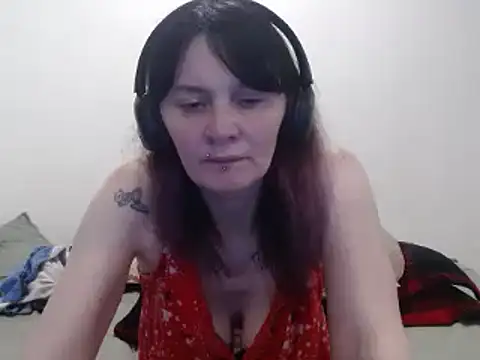 Hotmodel1984 online show from 30, 4, 2026