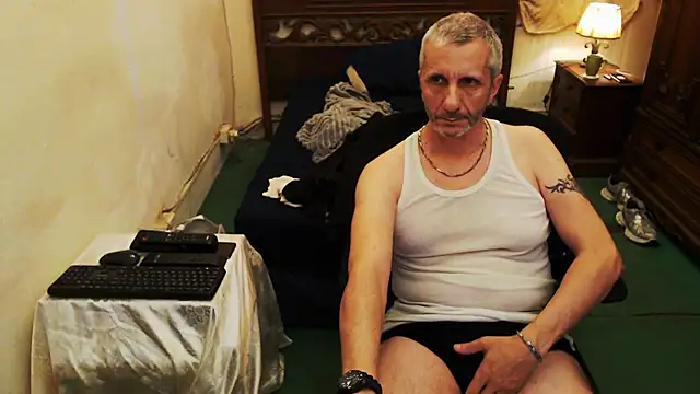 maxdaddy690 online show from 5, 10, 2025