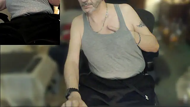 maxdaddy690 online show from 28, 4, 2026