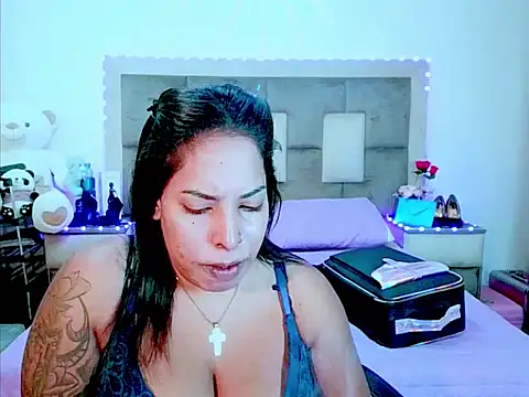 Snapshot of indiantopaz694u chatting on 31, 5, 2026 indiantopaz694u online show from 31, 5, 2026