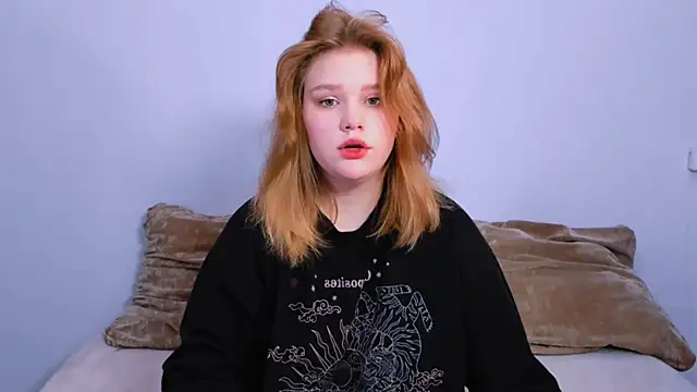 LaseyMoon online show from 2, 10, 2025