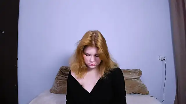 LaseyMoon online show from 3, 10, 2025