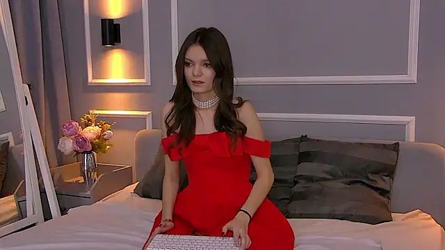 AsterQuinn online show from 7, 3, 2025