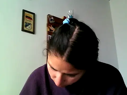 Snapshot of Escarcha-blue chatting on 5, 3, 2025 Escarcha-blue online show from 5, 3, 2025