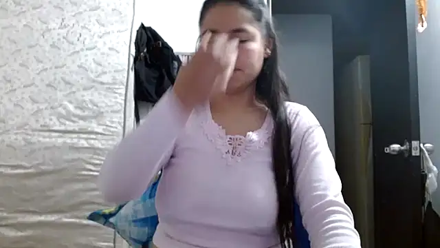 Snapshot of Escarcha-blue chatting on 10, 10, 2025 Escarcha-blue online show from 10, 10, 2025