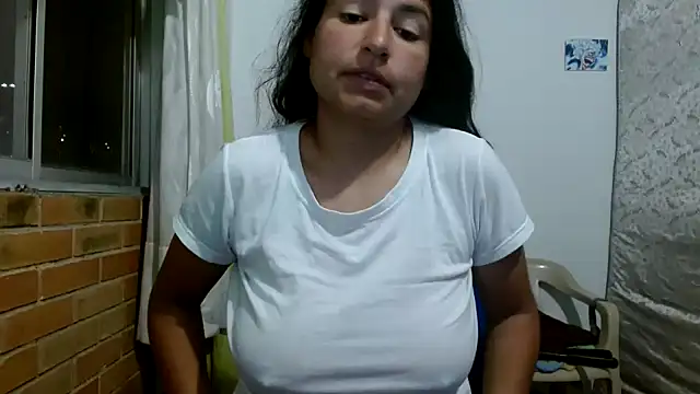 Snapshot of Escarcha-blue chatting on 19, 11, 2025 Escarcha-blue online show from 19, 11, 2025