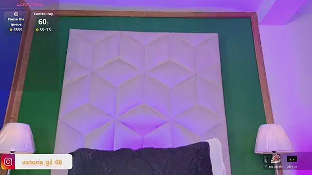 queen  violet online show from 11, 7, 2026