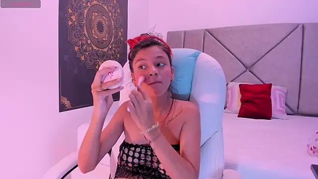 Snapshot of gime_lara chatting on 10, 3, 2025 gime lara online show from 10, 3, 2025