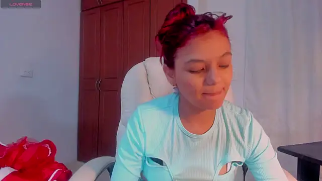 Snapshot of gime_lara chatting on 14, 11, 2025 gime lara online show from 14, 11, 2025