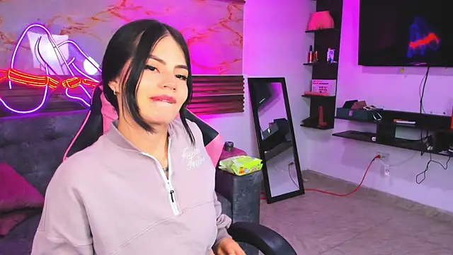 Snapshot of Cloe_roouse chatting on 31, 5, 2026 Cloe roouse online show from 31, 5, 2026