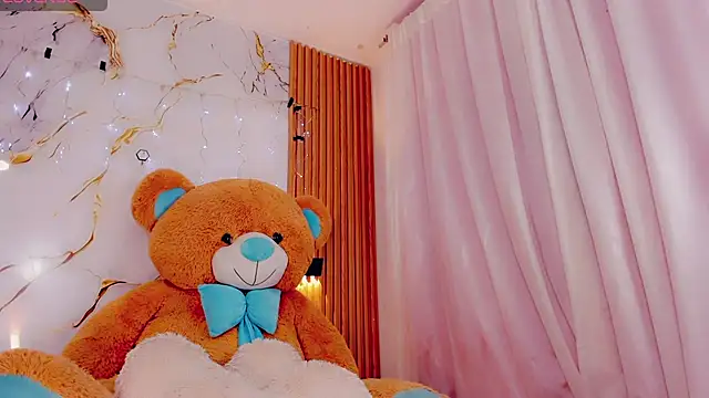 ValeriCardenas online show from 25, 4, 2026