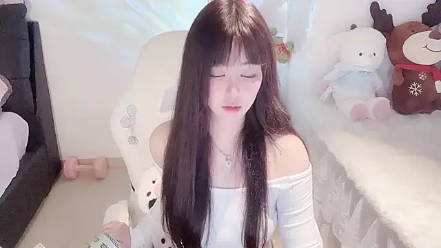 Milla-z online show from 10, 9, 2025