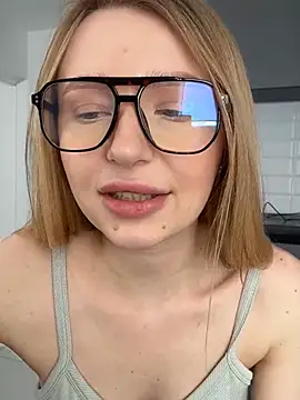 EvaBrooklyn online show from 8, 3, 2025