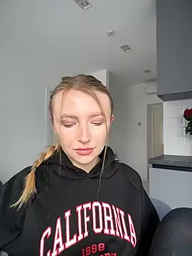 EvaBrooklyn online show from 14, 3, 2025