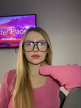 EvaBrooklyn online show from 15, 3, 2025