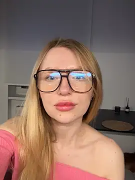 EvaBrooklyn online show from 15, 3, 2025