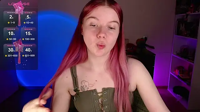 Strawberry juli online show from 9, 11, 2025