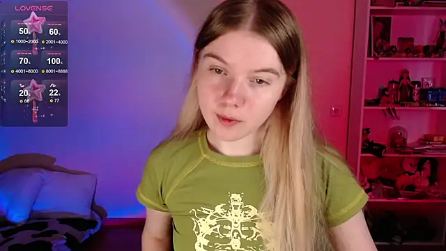 Strawberry juli online show from 15, 6, 2026