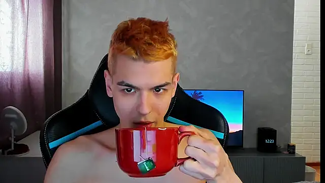 Snapshot of TravisRevas chatting on 9, 3, 2025 TravisRevas online show from 9, 3, 2025