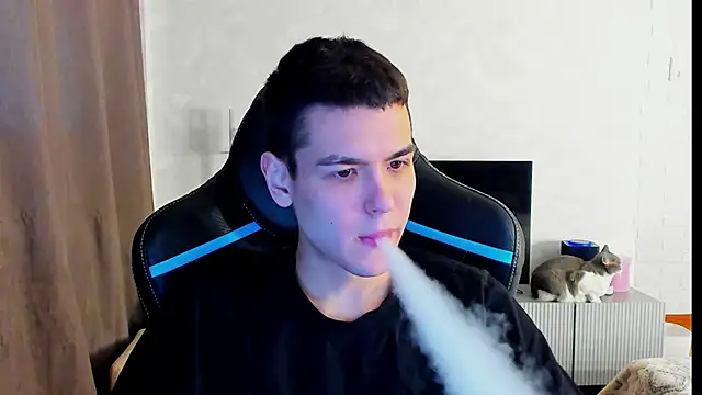 Snapshot of TravisRevas chatting on 13, 3, 2025 TravisRevas online show from 13, 3, 2025