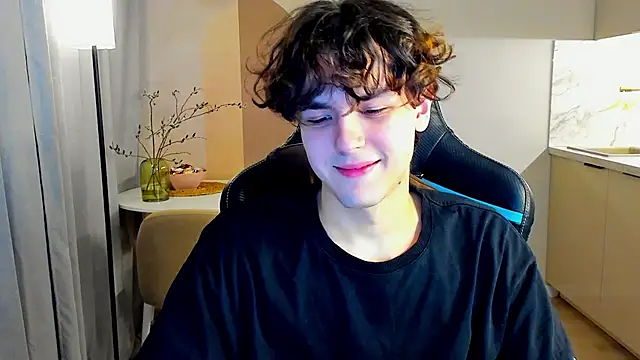 Snapshot of TravisRevas chatting on 16, 3, 2026 TravisRevas online show from 16, 3, 2026