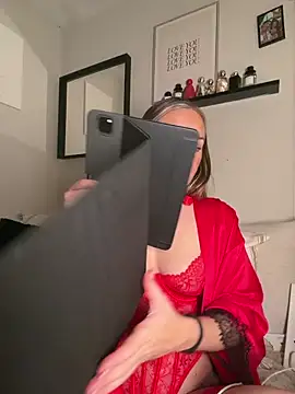 Snapshot of MissMaisiex chatting on 12, 2, 2026 MissMaisiex online show from 12, 2, 2026