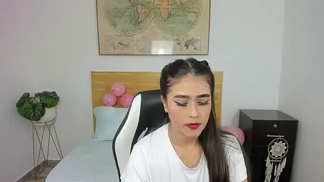 dulce victoriaa  online show from 12, 9, 2025