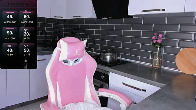 ShaiyaMinn3 online show from 26, 10, 2025