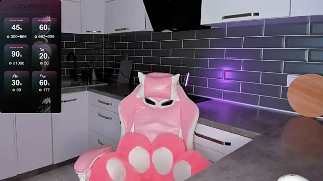 ShaiyaMinn3 online show from 13, 4, 2026