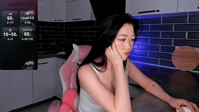 ShaiyaMinn3 online show from 21, 4, 2026