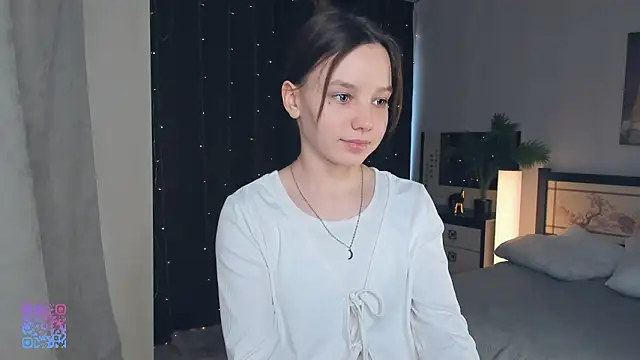 Snapshot of EdinaCordner chatting on 6, 3, 2025 EdinaCordner online show from 6, 3, 2025