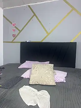 angellicaa  online show from 4, 3, 2025