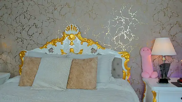 ScarlettWallace online show from 9, 3, 2025