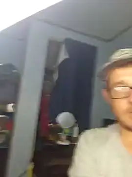 dylanroberts1995 online show from 9, 3, 2025