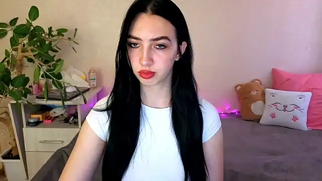 WildKittenX  online show from 24, 5, 2026