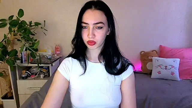 WildKittenX  online show from 5, 6, 2026