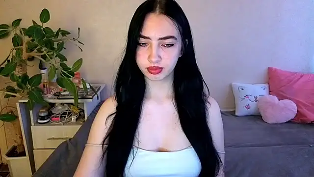 WildKittenX  online show from 18, 6, 2026