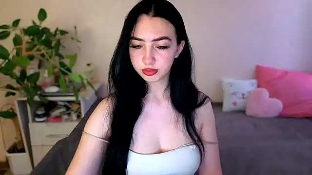 WildKittenX  online show from 2, 7, 2026
