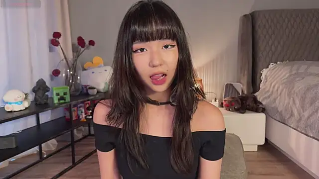 melana love online show from 6, 10, 2025