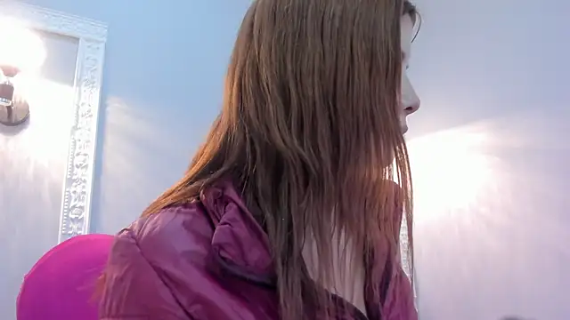 Bonniie 22 online show from 14, 10, 2025