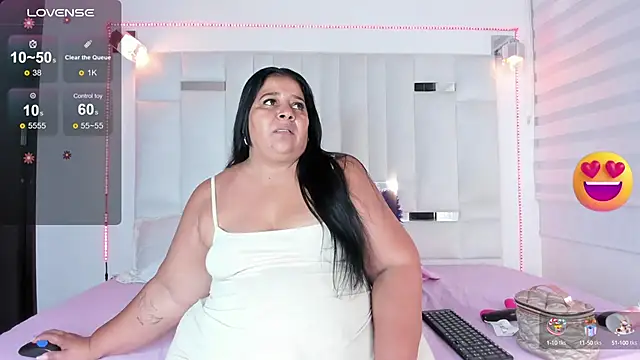 LunaaSweett online show from 13, 9, 2025